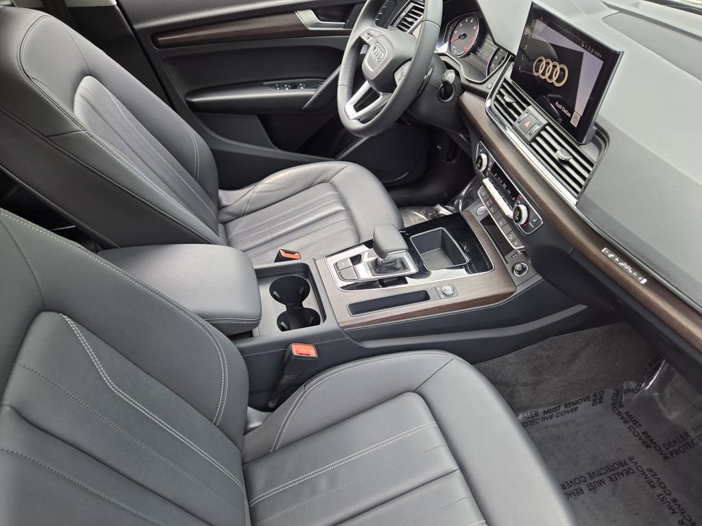 Certified 2023 Audi Q5 Premium w/ Convenience Package AWD/4WD image 18