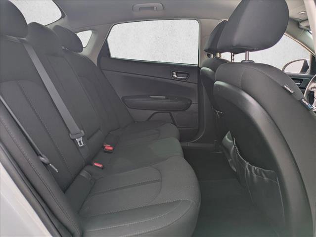 Used 2016 Kia Optima LX image 17