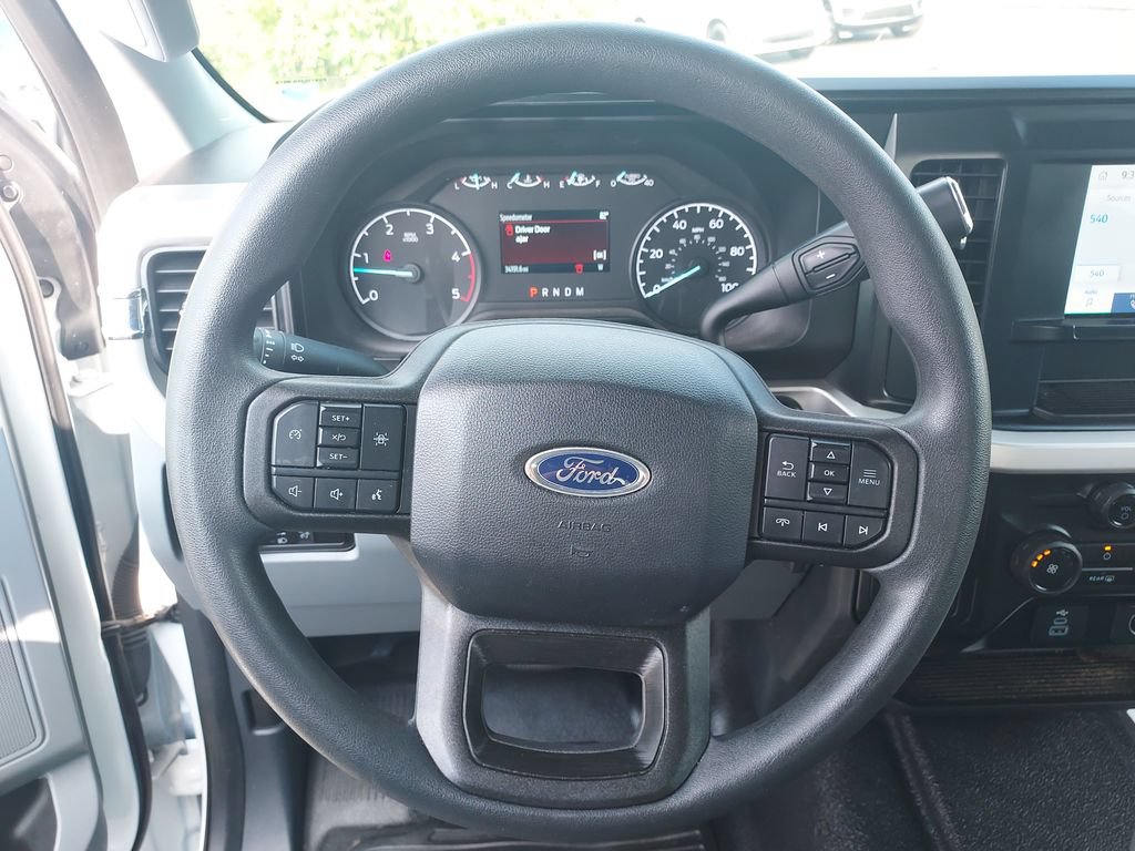 Used 2025 Ford F550 4x4 Crew Cab Super Duty image 17