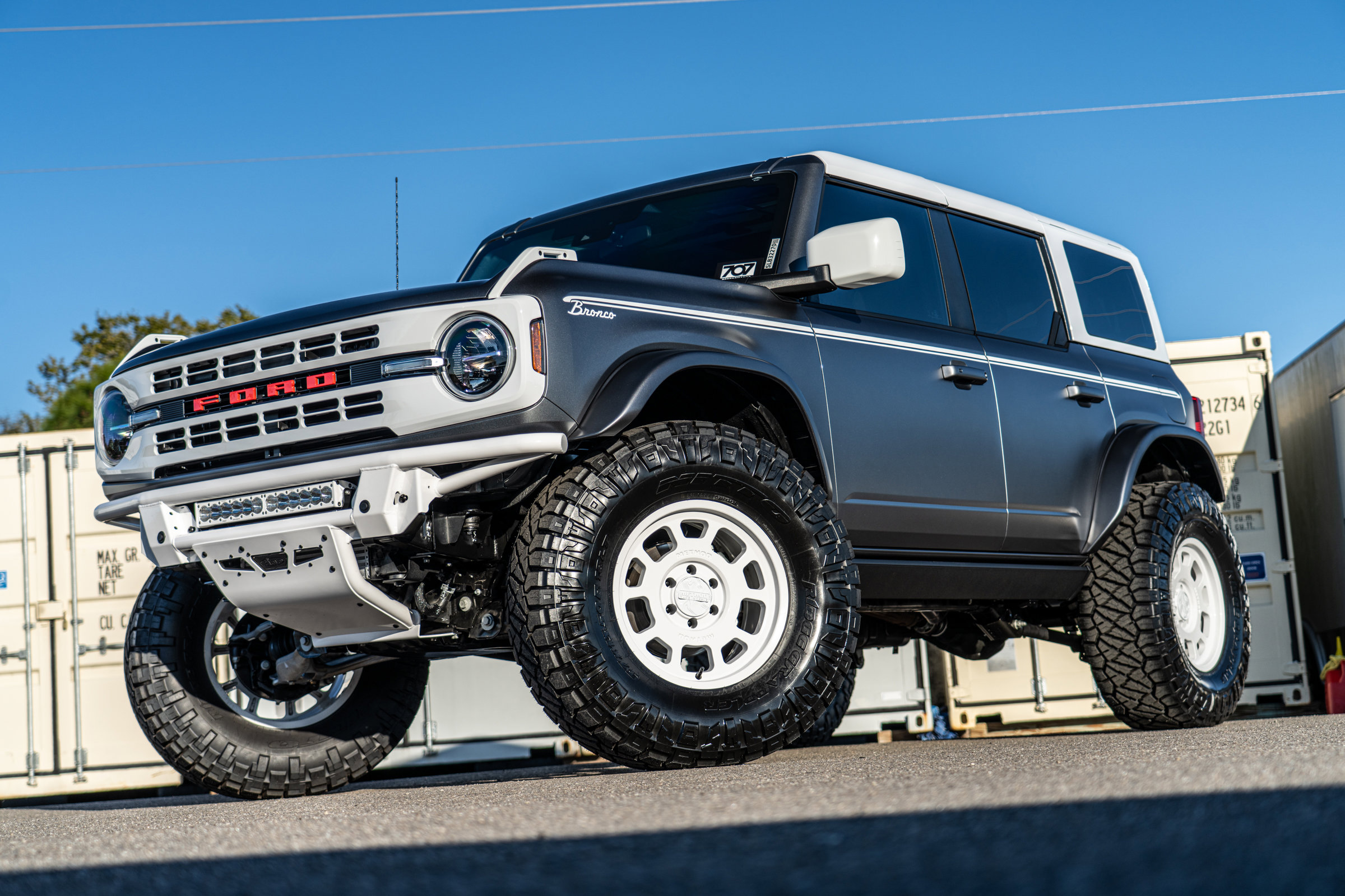 New 2025 Ford Bronco Heritage Edition AWD/4WD image 8