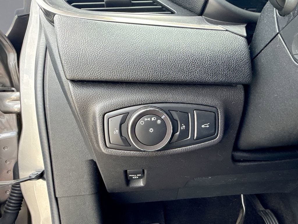 Used 2017 Lincoln MKC Select w/ Select Plus Package AWD/4WD image 28