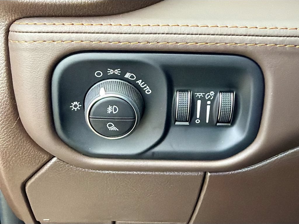 New 2026 RAM 2500 Limited AWD/4WD image 34