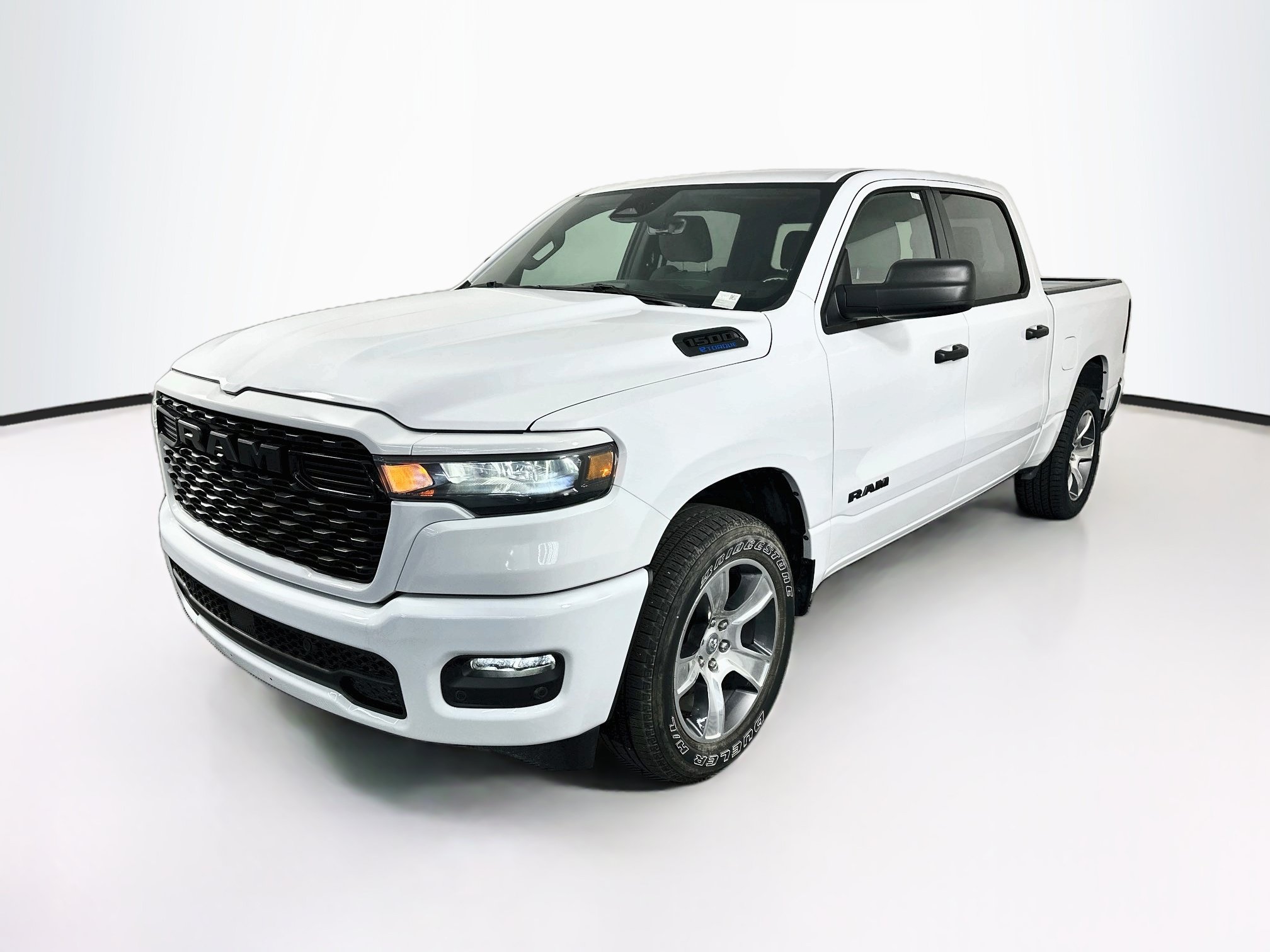 Used 2025 RAM 1500 Tradesman AWD/4WD image 3