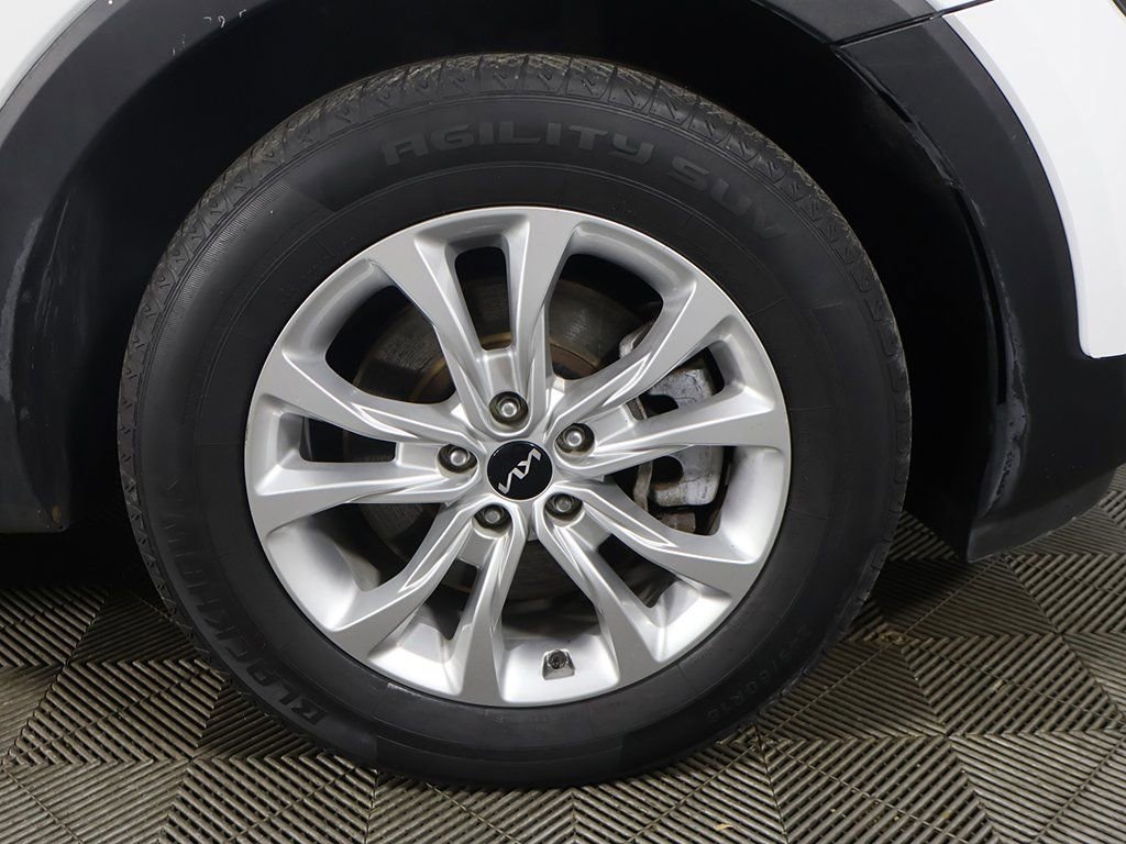 Used 2022 Kia Telluride LX image 20