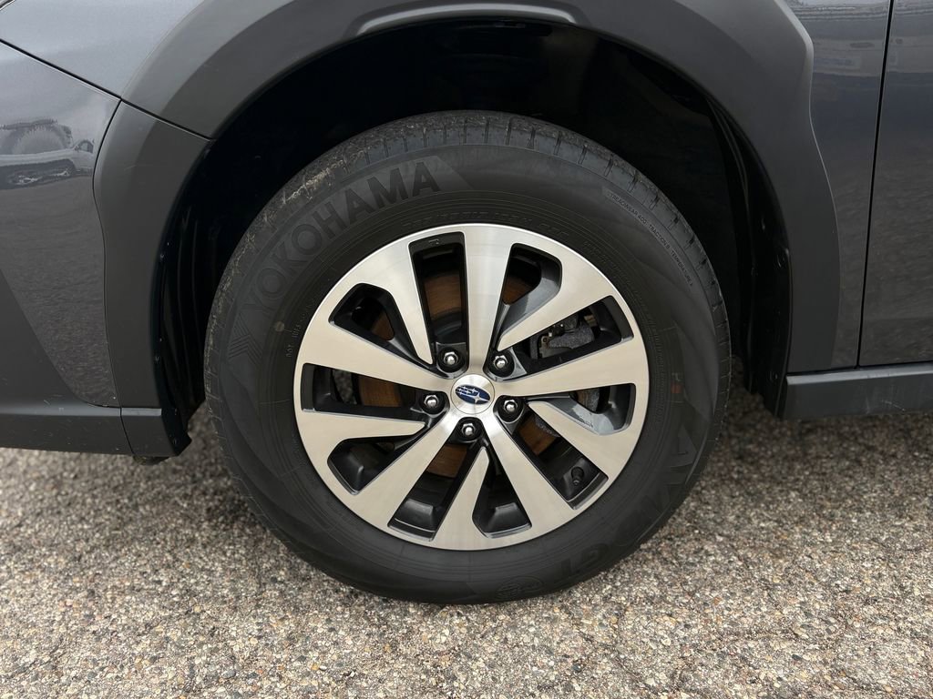 Used 2023 Subaru Outback Premium image 32