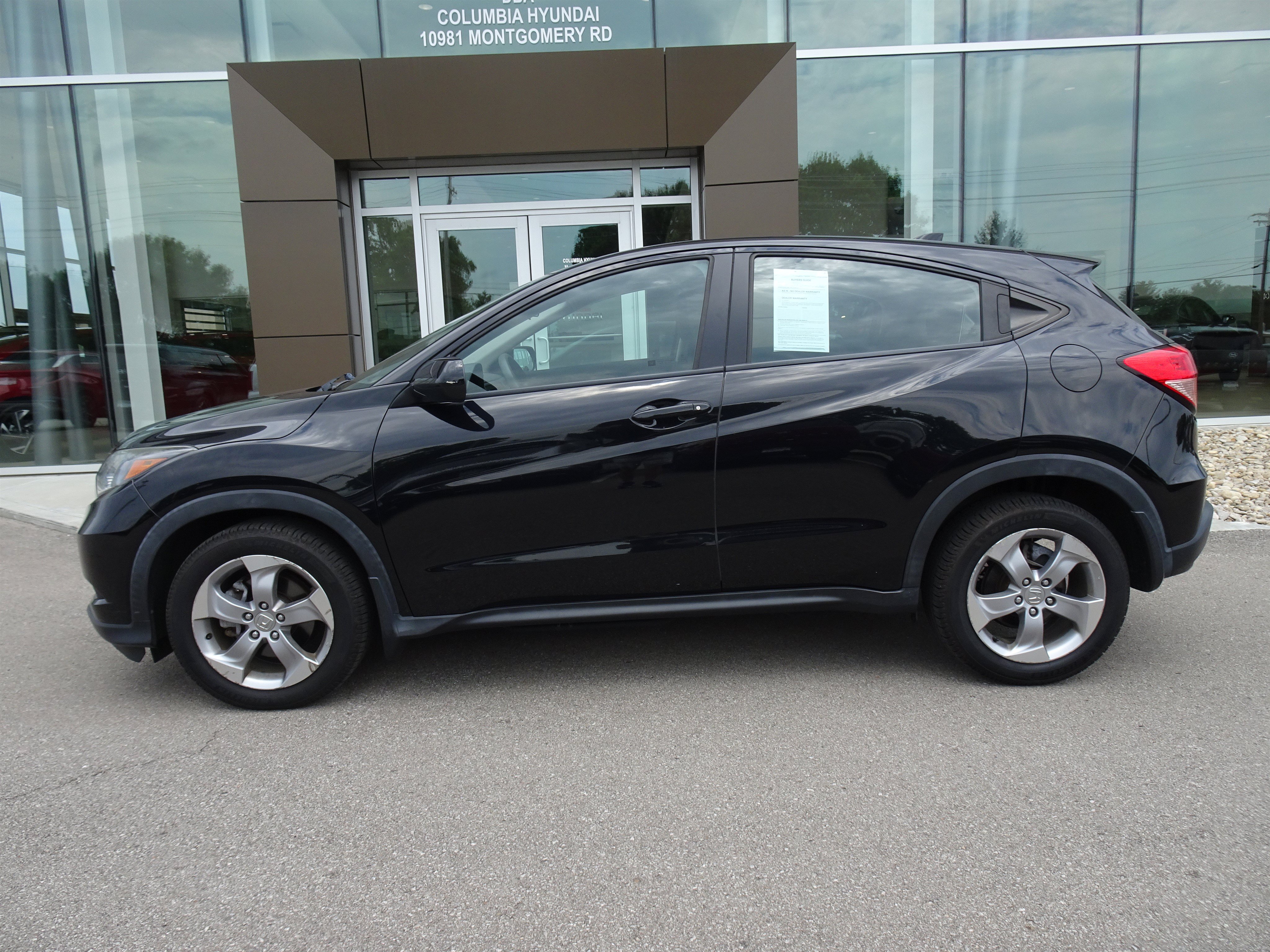 Used 2018 Honda HR-V LX image 2