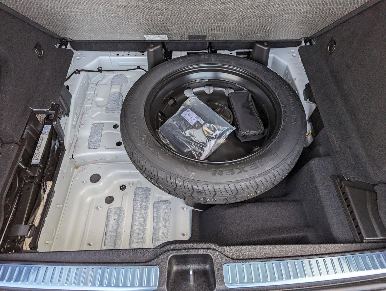 Used 2021 Mercedes-Benz GLC 300 GLC 300 4MATIC SUV image 46