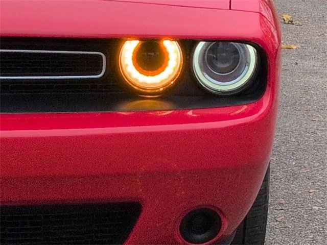 Used 2023 Dodge Challenger SXT image 9