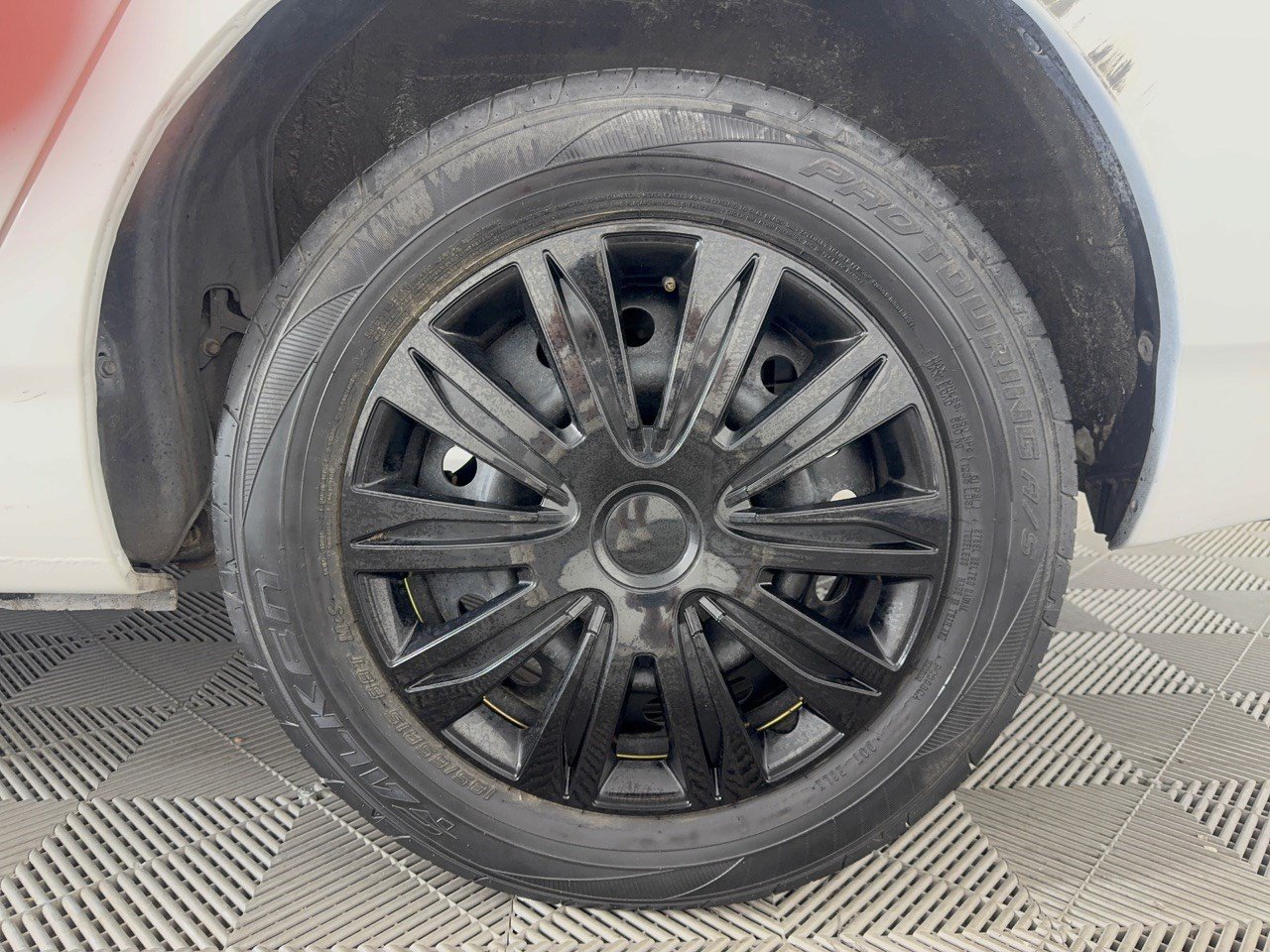 Used 2004 Toyota Corolla CE FWD image 13