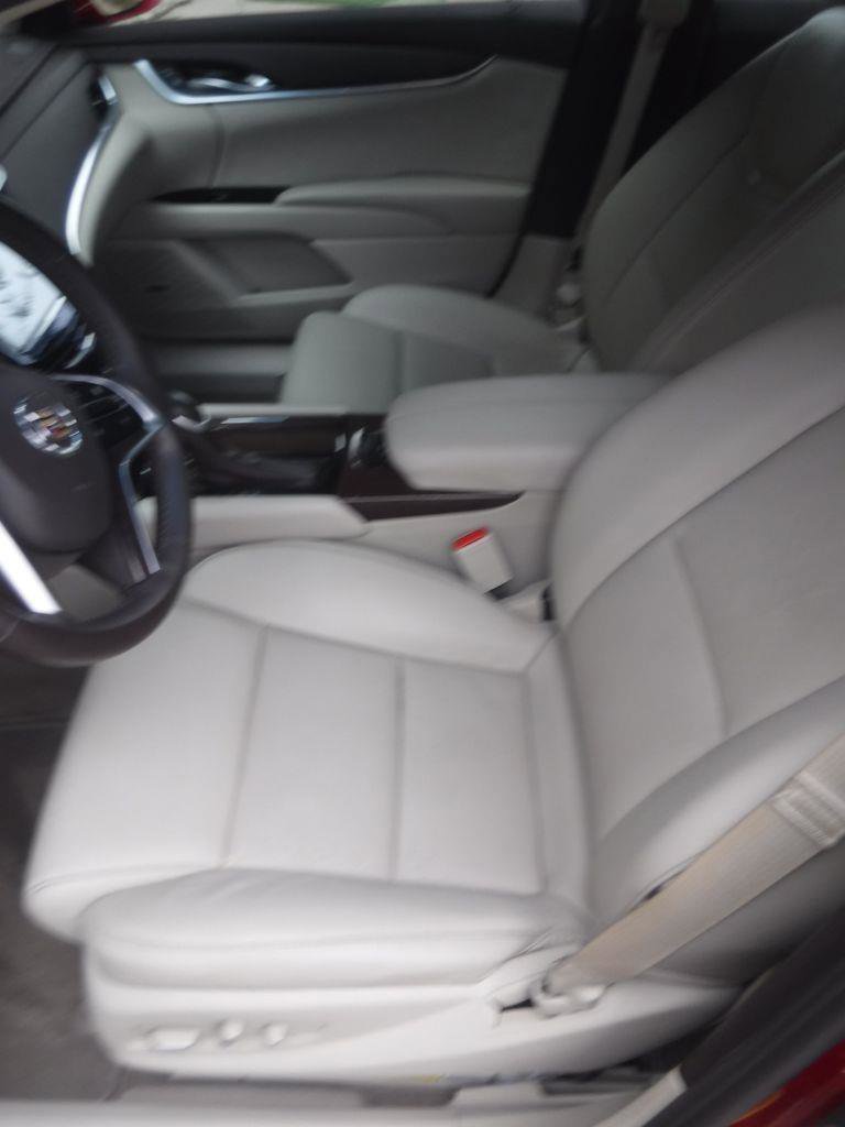 Used 2013 Cadillac XTS image 24