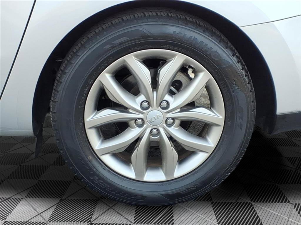 Used 2021 Kia Sedona EX image 10