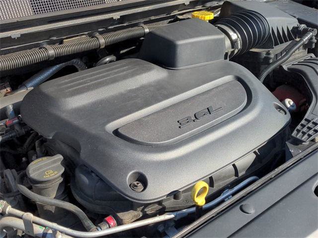 Certified 2020 Chrysler Pacifica Limited FWD image 15