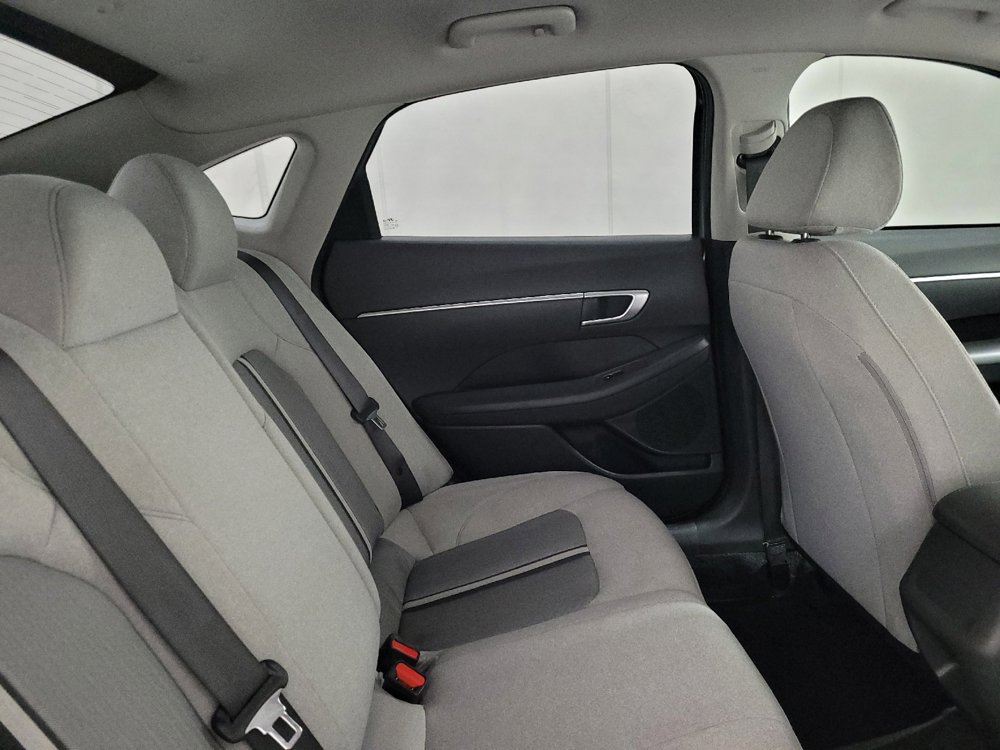 Used 2022 Hyundai Sonata SE image 19