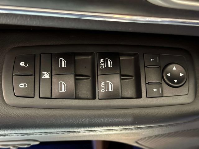 Used 2018 Jeep Grand Cherokee Limited image 21