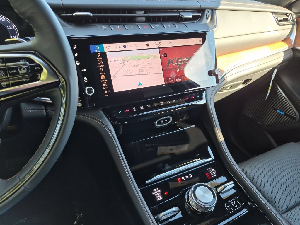 New 2027 Jeep Grand Cherokee Summit AWD/4WD image 19