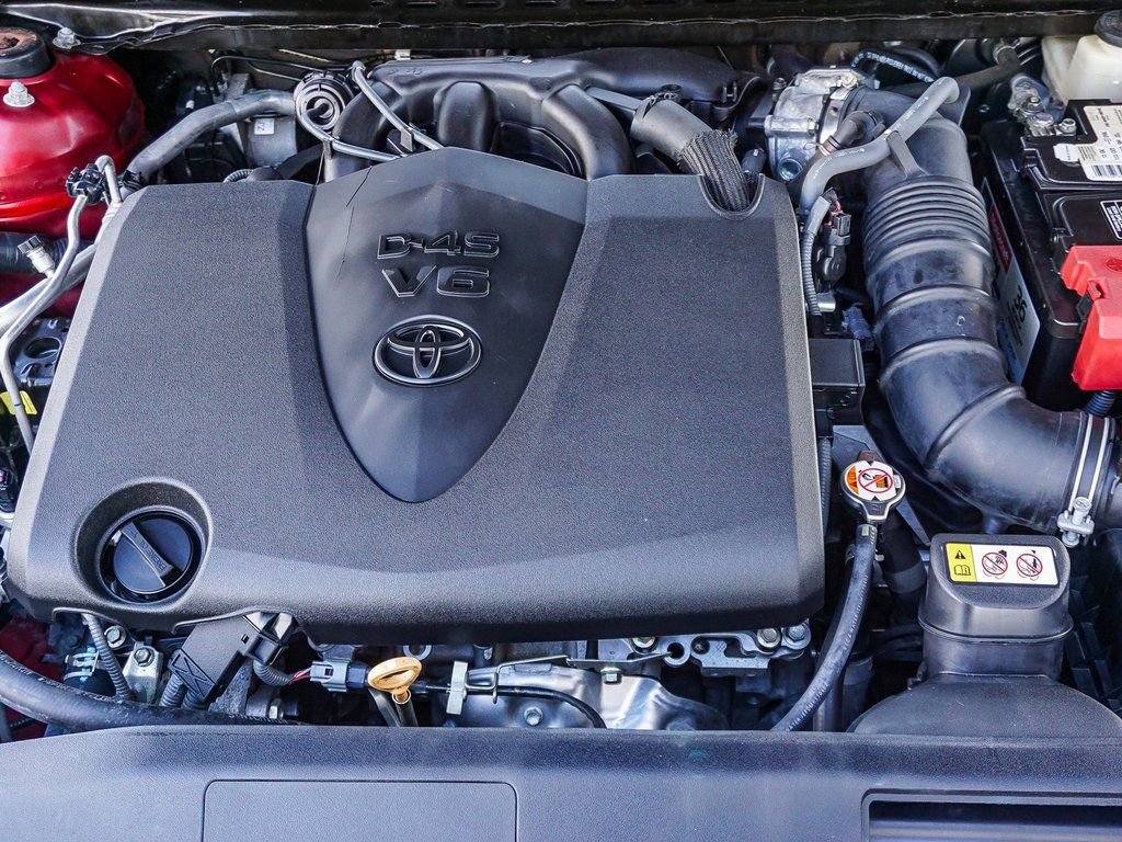 Used 2018 Toyota Camry XSE image 26