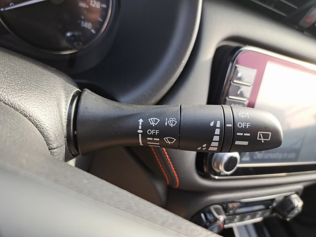 Used 2023 Nissan Kicks SR w/ SR Premium Package image 24