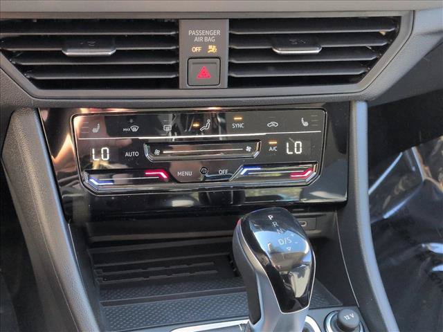 New 2026 Volkswagen Jetta SE FWD image 12
