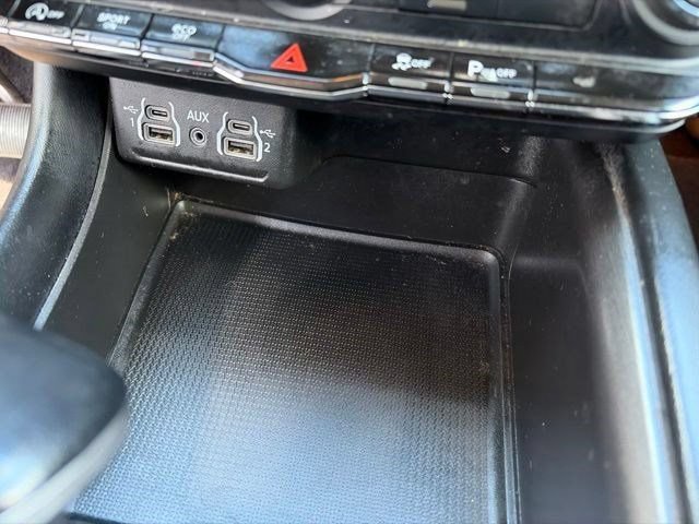 Used 2022 Dodge Durango SXT AWD/4WD image 23
