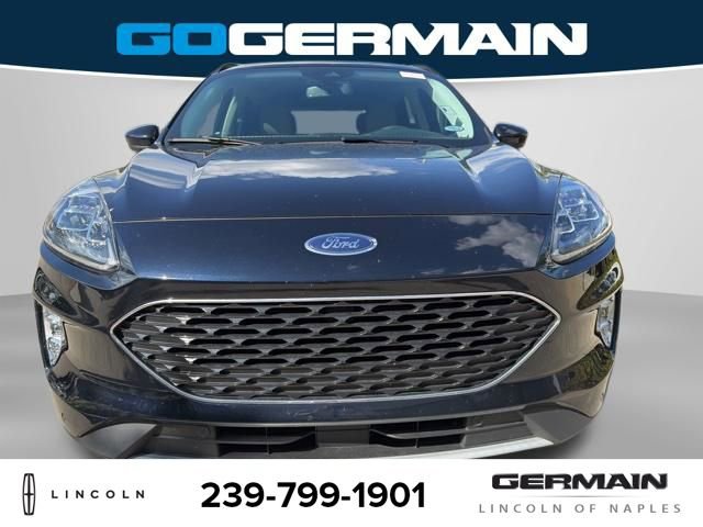 Used 2021 Ford Escape Titanium w/ Class II Trailer Tow Package image 10