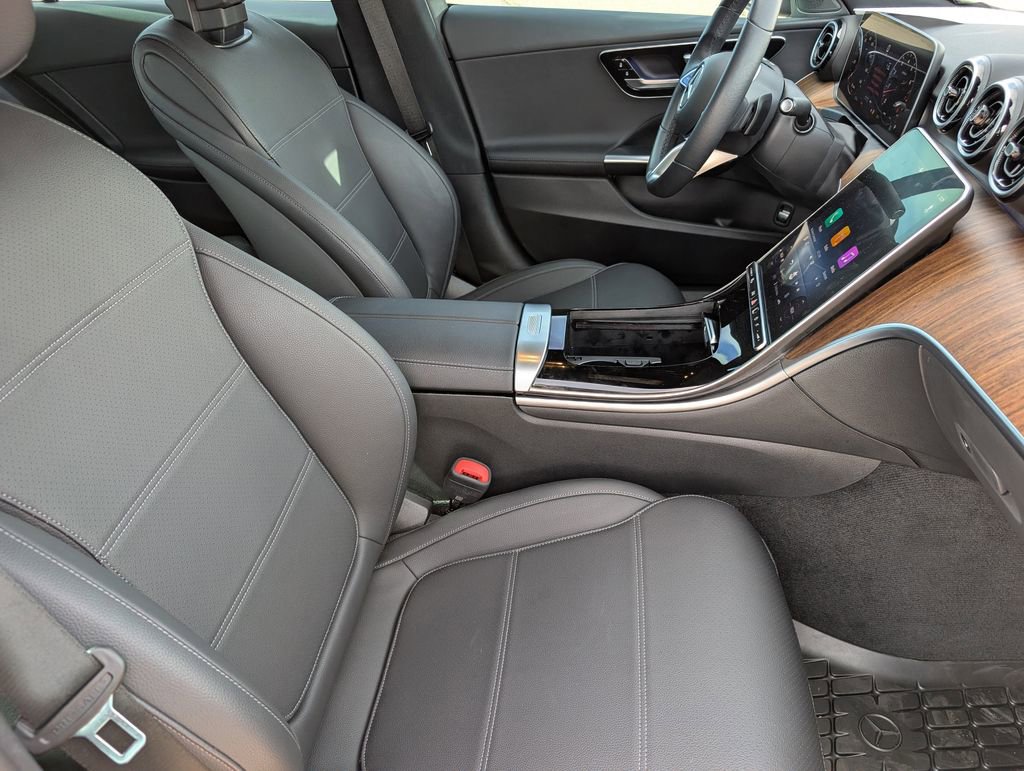 Used 2025 Mercedes-Benz C 300 4MATIC Sedan image 12