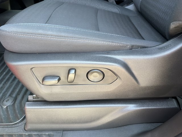 Used 2025 Chevrolet Silverado 2500 Custom w/ Custom Convenience Package AWD/4WD image 17