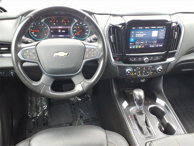 Used 2022 Chevrolet Traverse LT w/ LPO, Floor Liner Package image 3