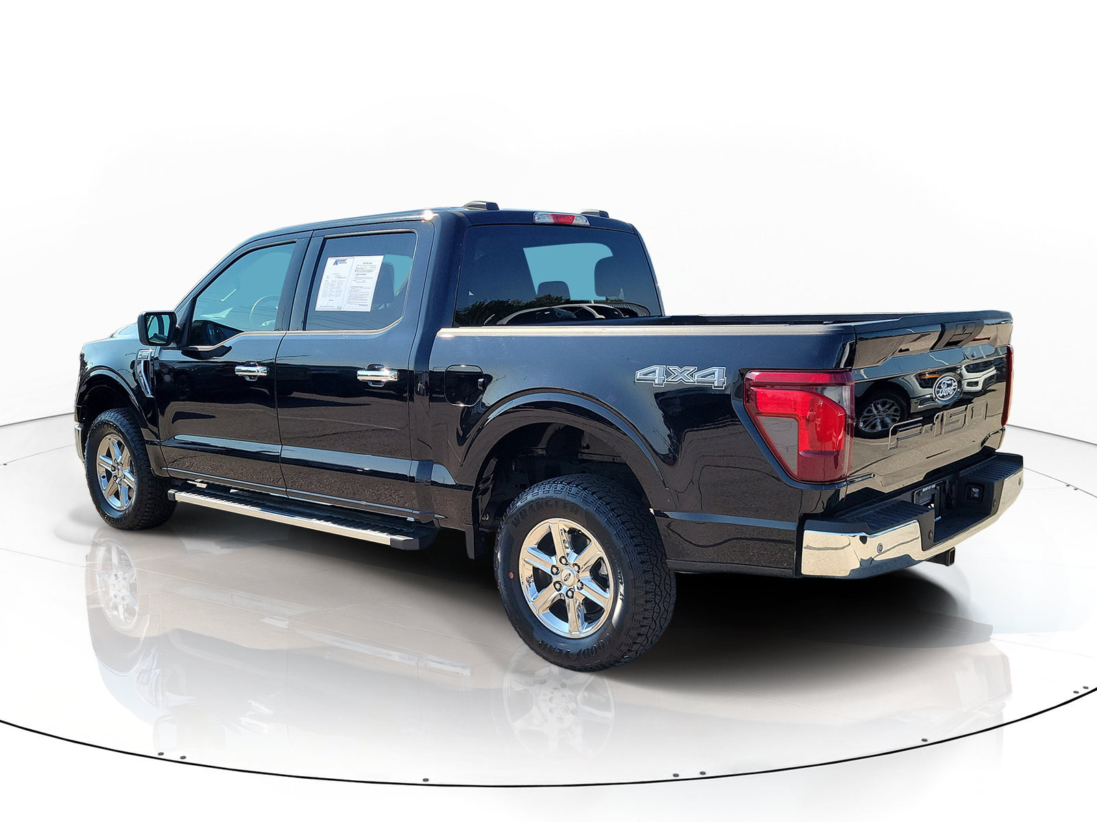 Used 2025 Ford F150 XLT w/ Equipment Group 301A Standard AWD/4WD image 4