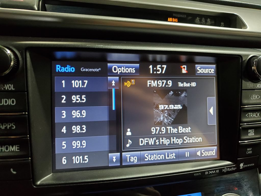 Used 2018 Toyota RAV4 XLE FWD image 30