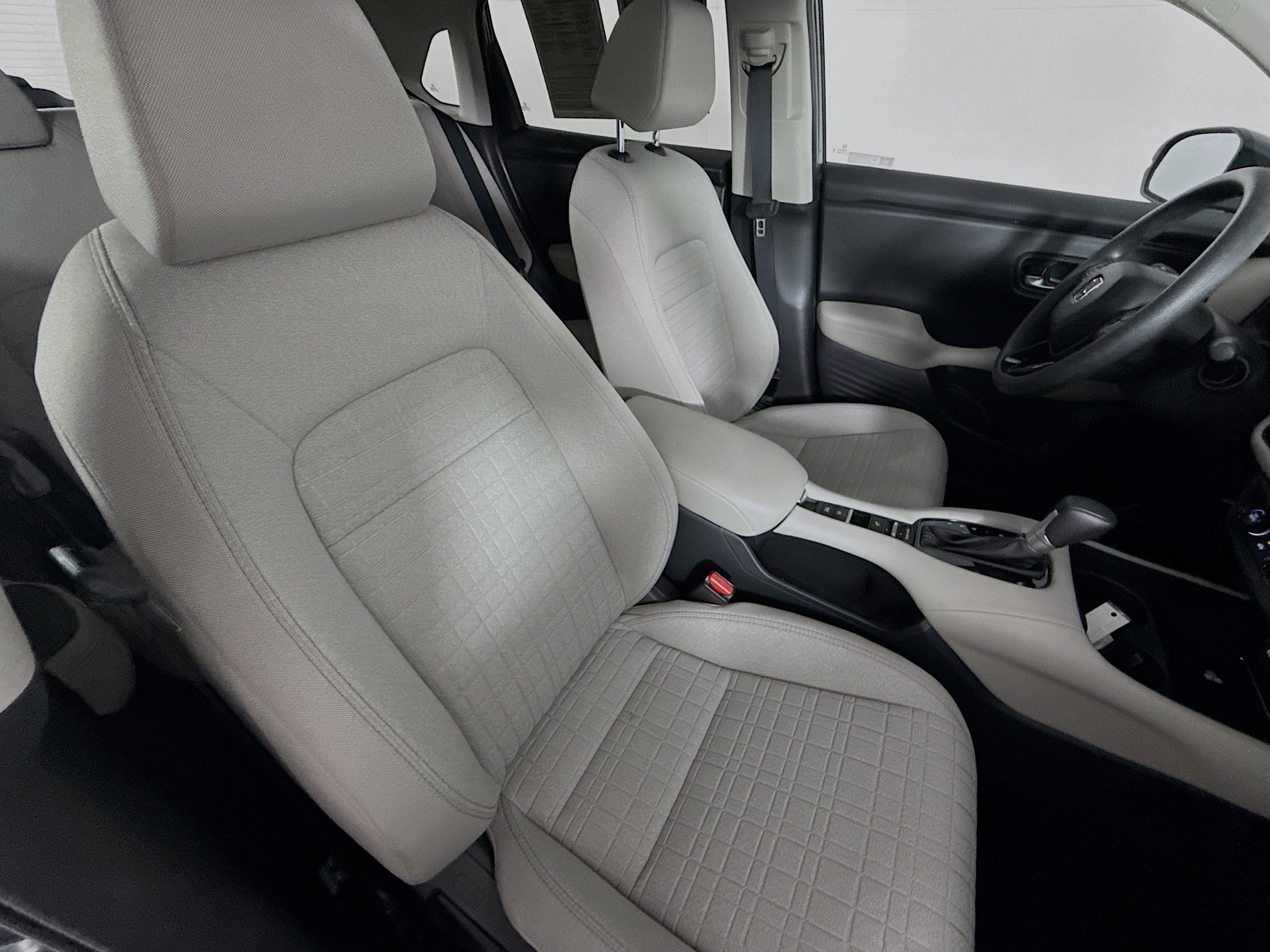 Certified 2026 Honda HR-V LX image 33