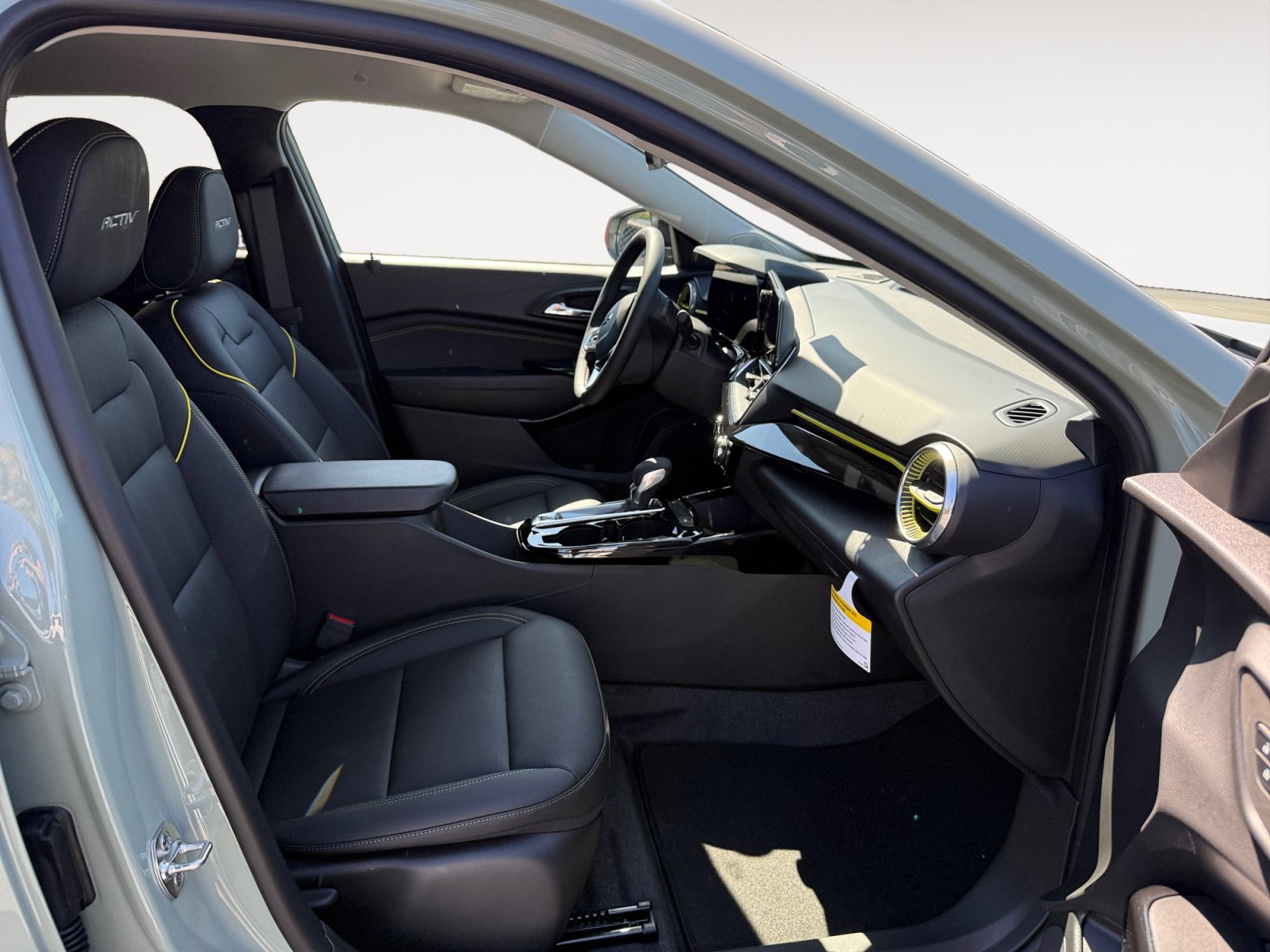 New 2026 Chevrolet Trax ACTIV w/ Driver Confidence Package FWD image 19