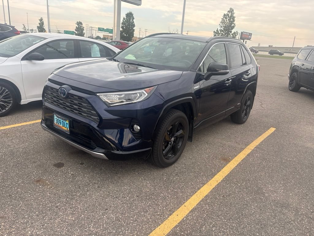 Used 2019 Toyota RAV4 XSE w/ XSE Weather Package AWD/4WD video 3