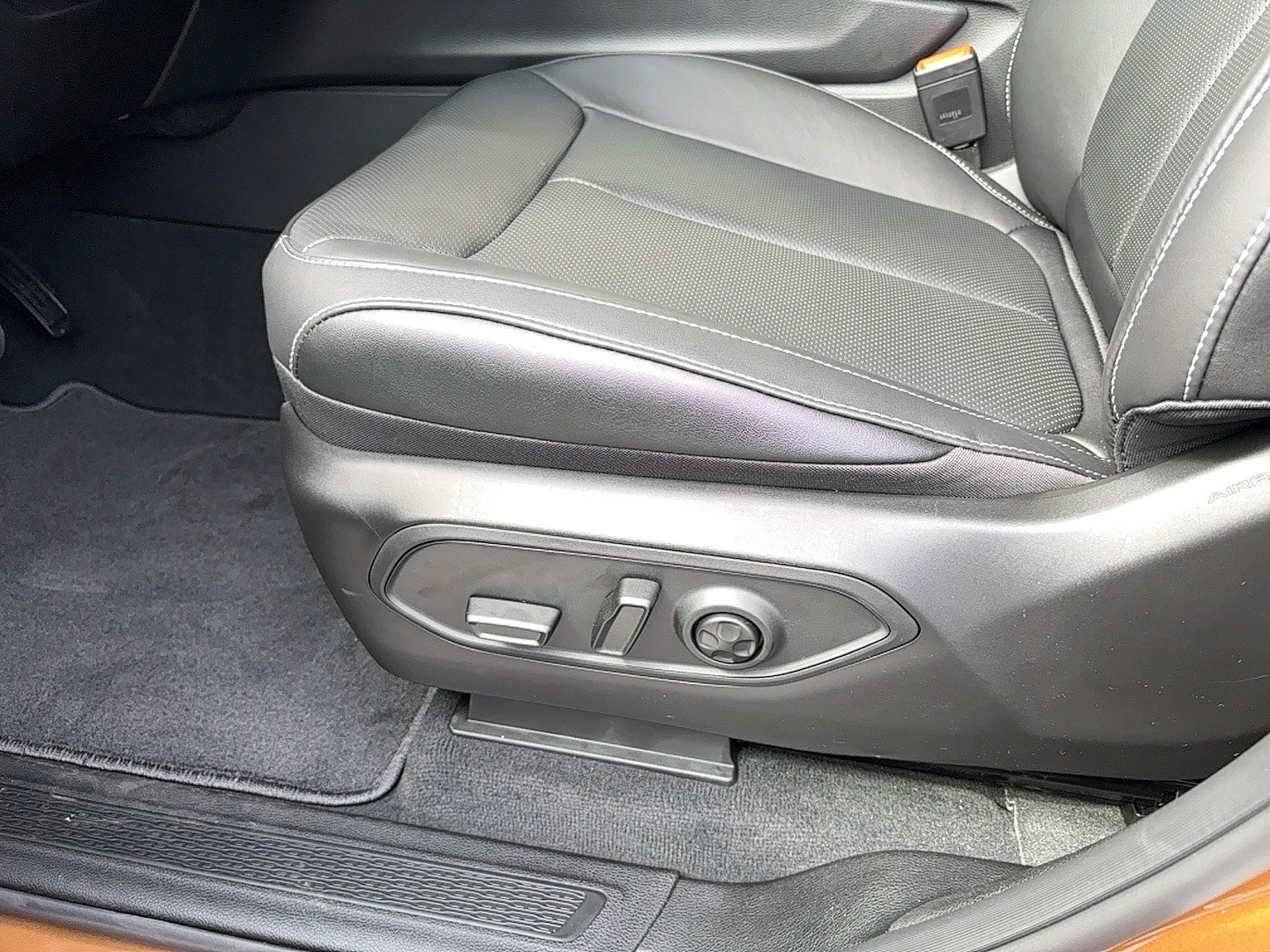 New 2027 Jeep Grand Cherokee L Limited AWD/4WD image 23