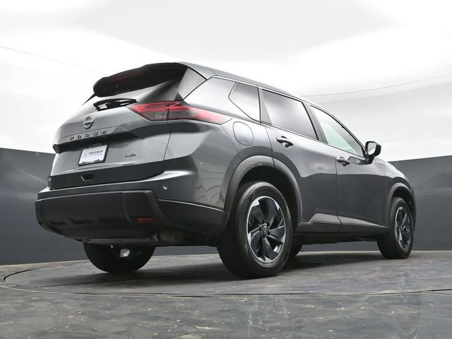 Used 2025 Nissan Rogue SV AWD/4WD image 46