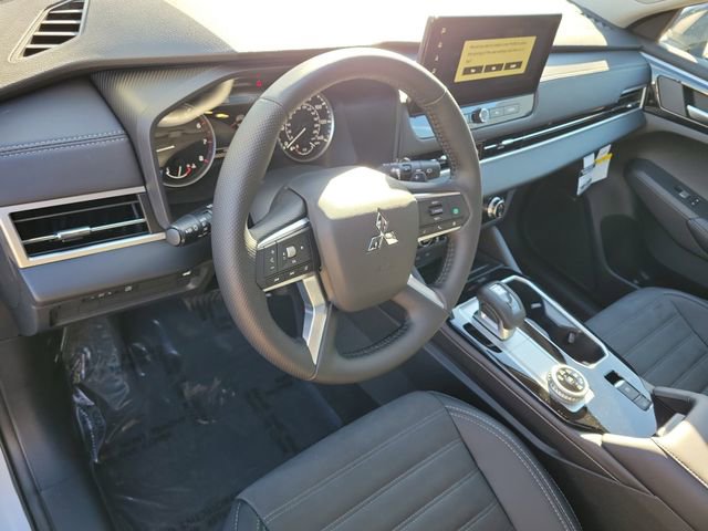 New 2026 Mitsubishi Outlander AWD image 22