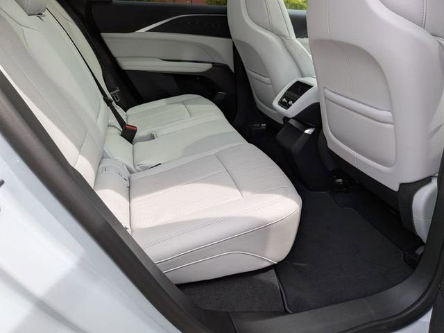 New 2026 Cadillac Lyriq Luxury RWD image 24