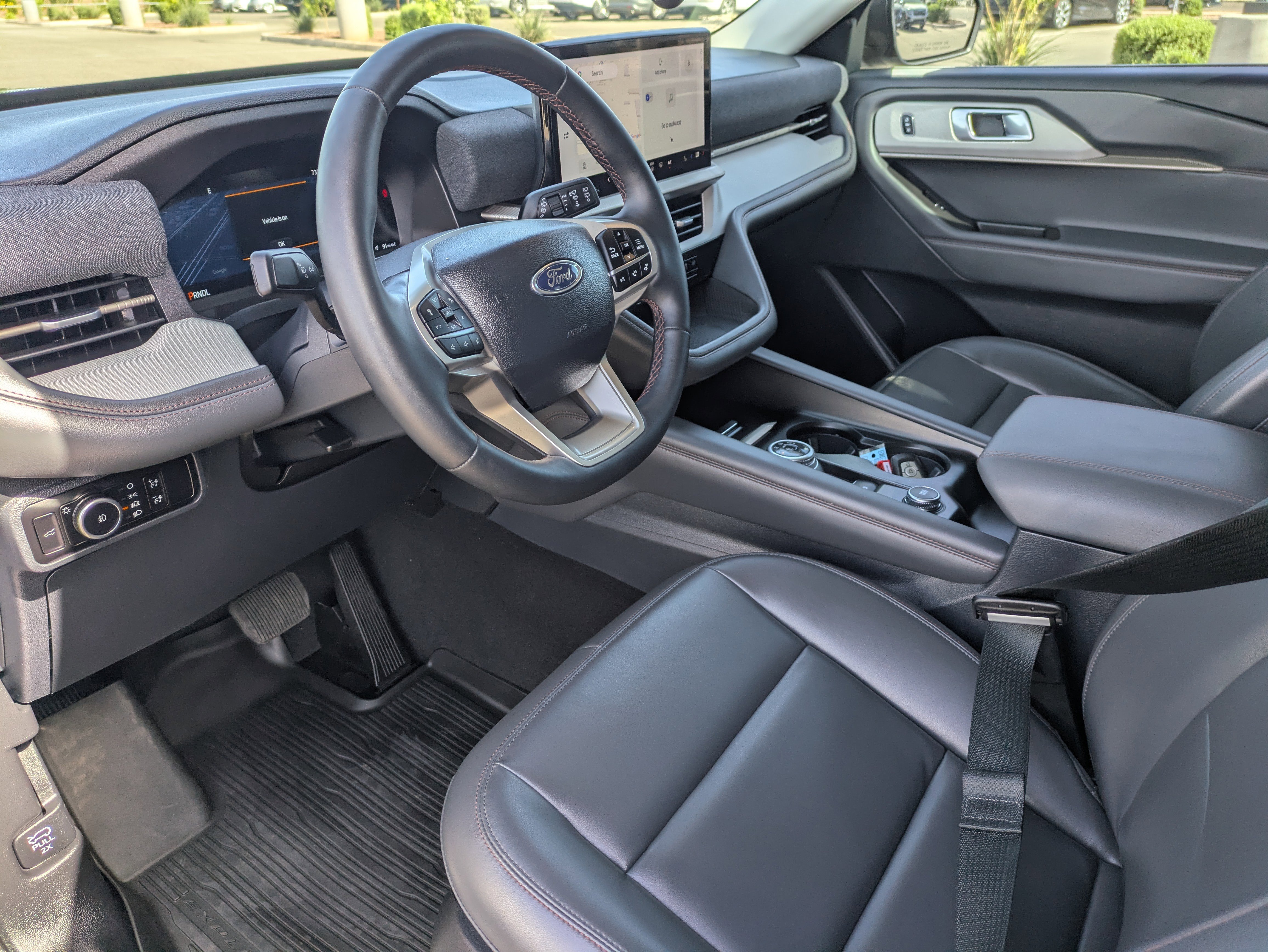 Used 2025 Ford Explorer Active w/ Active Comfort Package RWD image 25