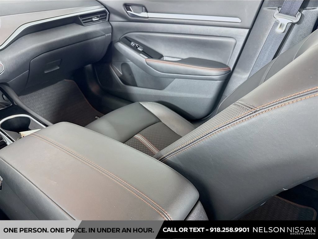 Certified 2025 Nissan Altima 2.5 SR FWD image 21