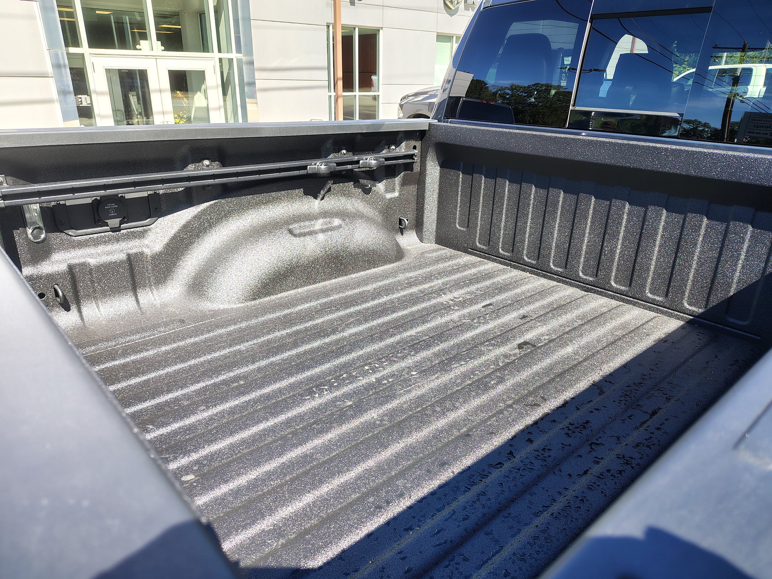 New 2027 RAM 1500 Laramie AWD/4WD image 13