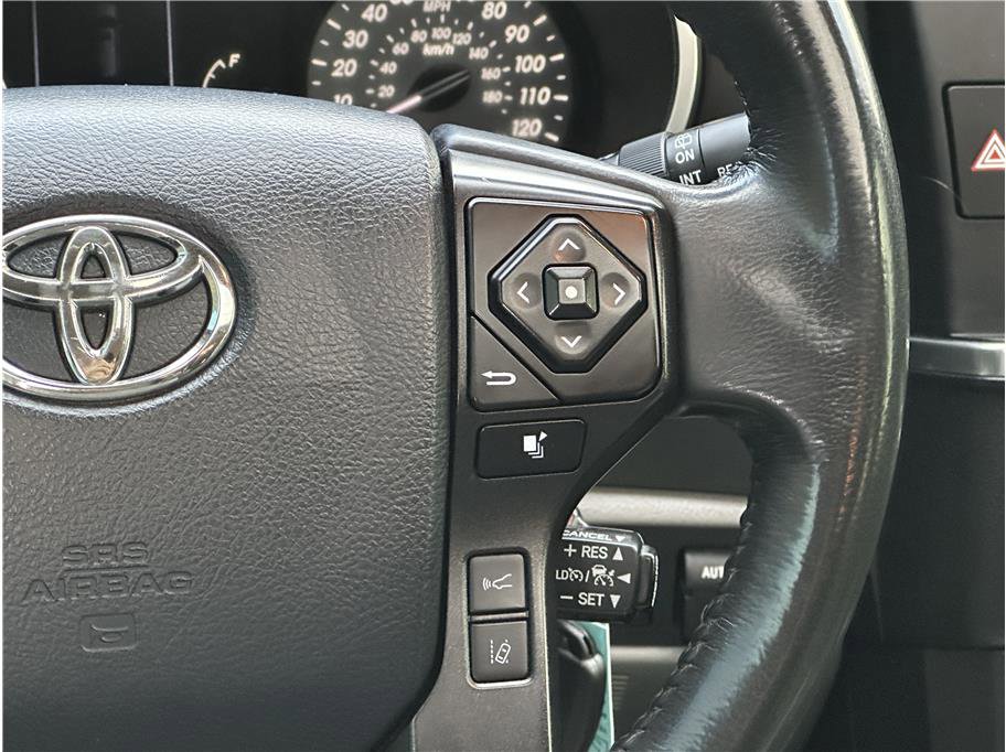 Used 2018 Toyota Sequoia SR5 w/ Carpet Cargo Mat Package image 20