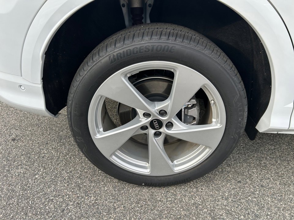New 2025 Audi Q5 Premium Plus image 23