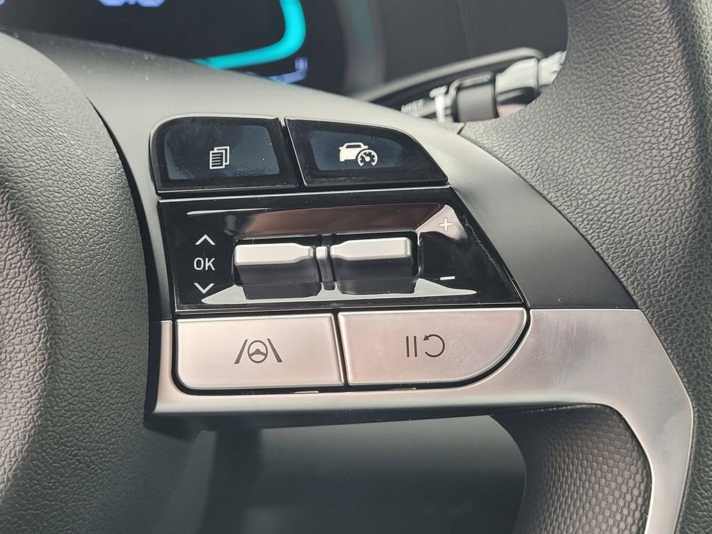 New 2026 Hyundai Elantra Blue FWD image 17