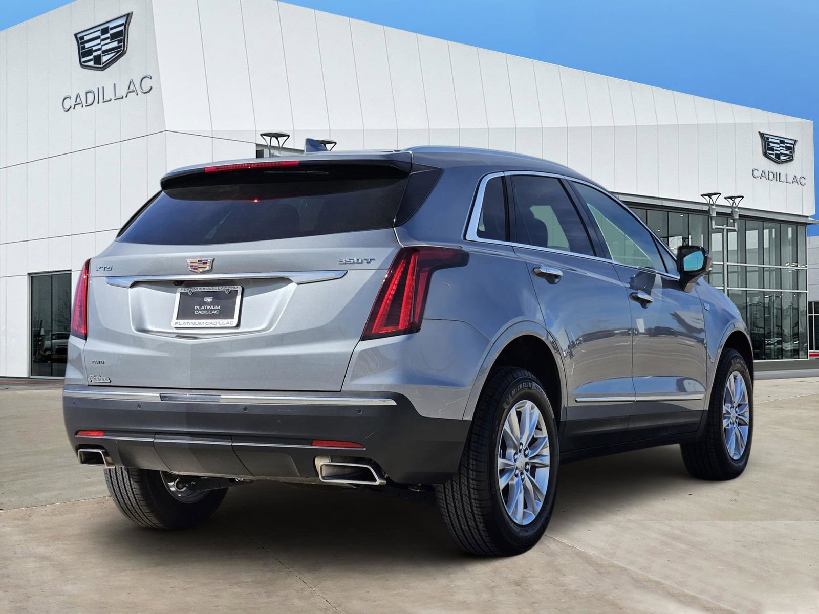 New 2026 Cadillac XT5 Luxury image 5