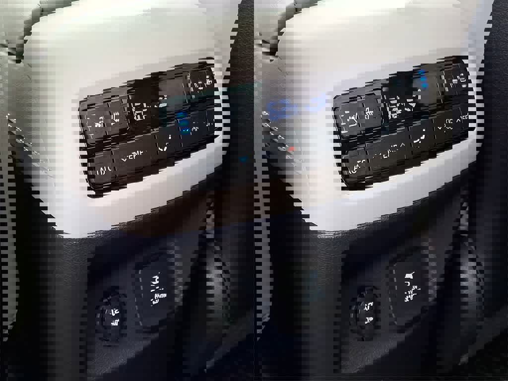 Used 2023 Hyundai Palisade Calligraphy image 28