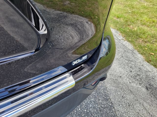Used 2021 Toyota Highlander XLE FWD image 7