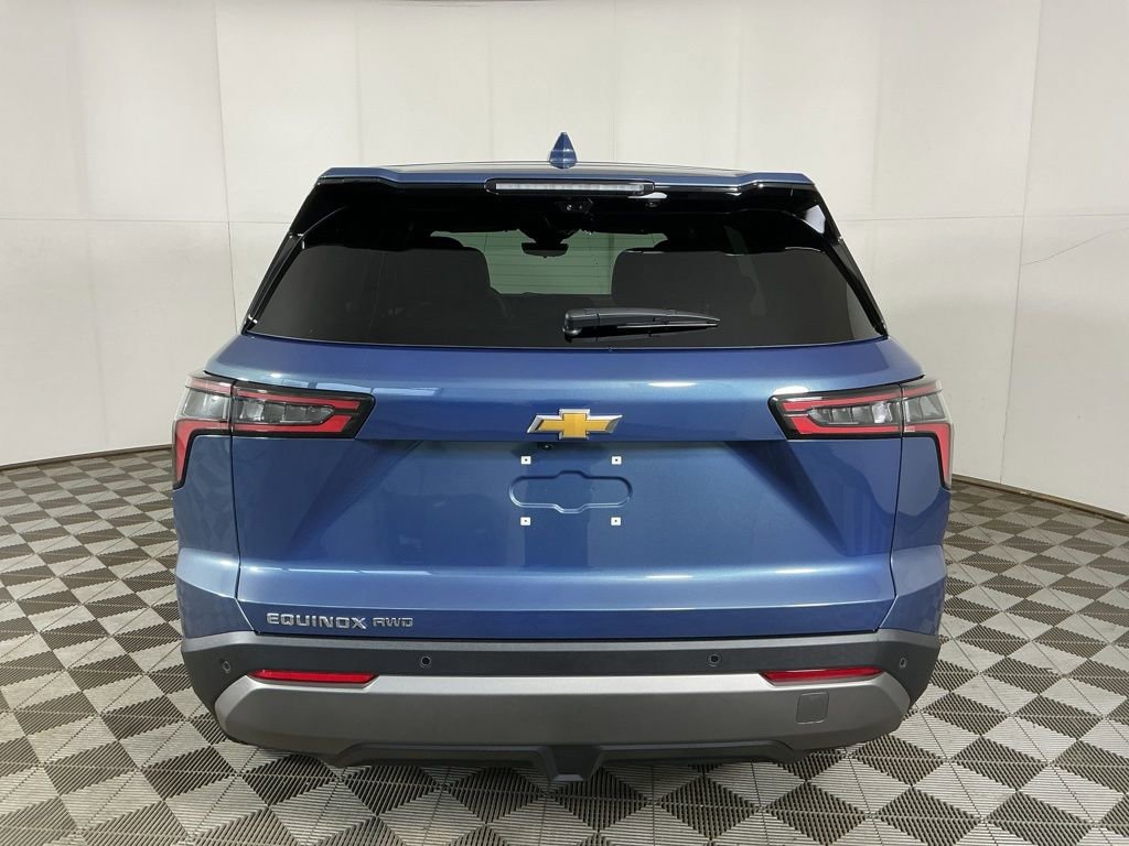 New 2026 Chevrolet Equinox LT w/ Convenience Package II AWD/4WD image 9