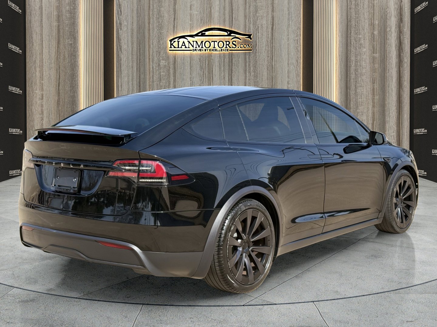 Used 2023 Tesla Model X image 10