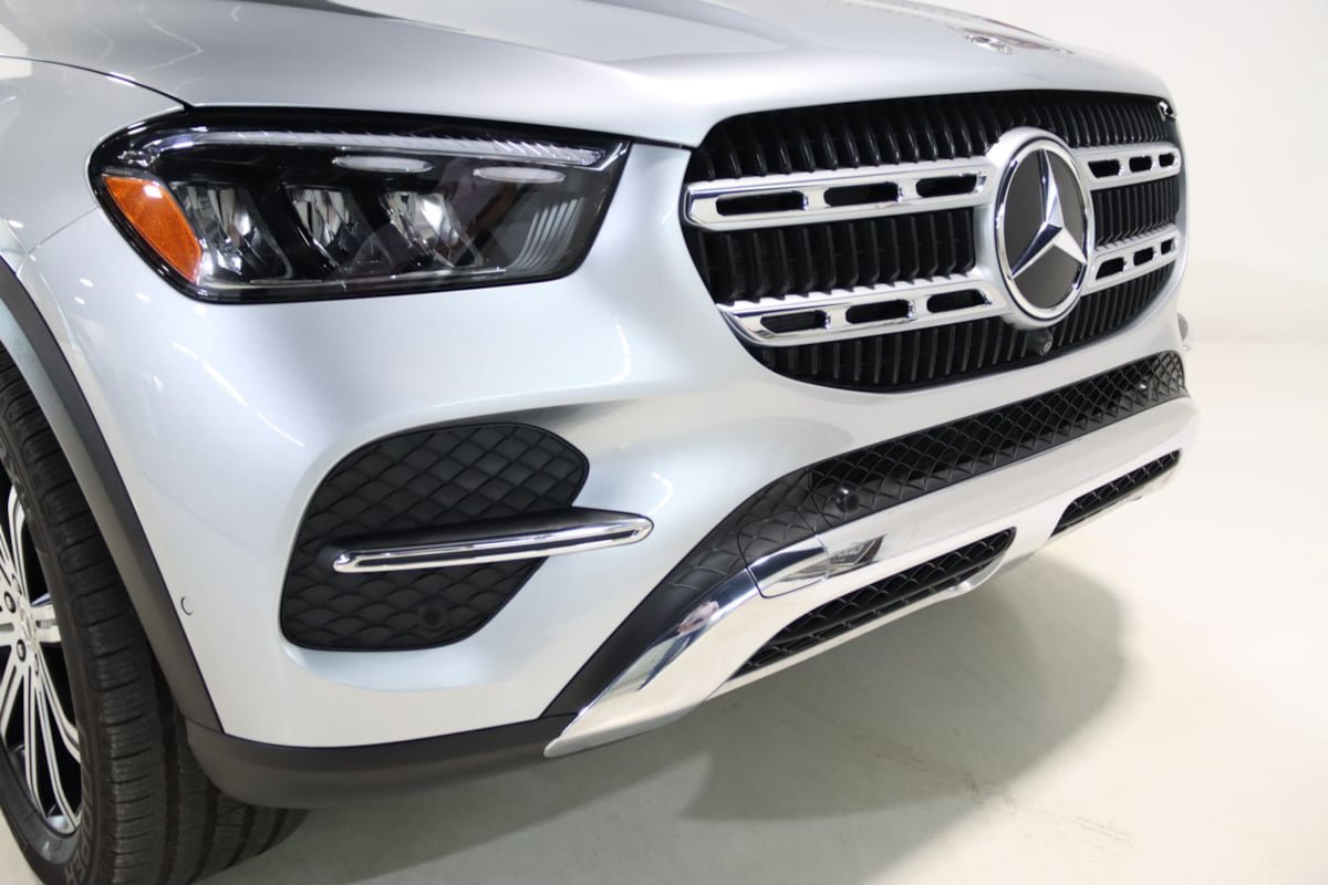 Used 2025 Mercedes-Benz GLE 350 4MATIC w/ Winter Package image 31