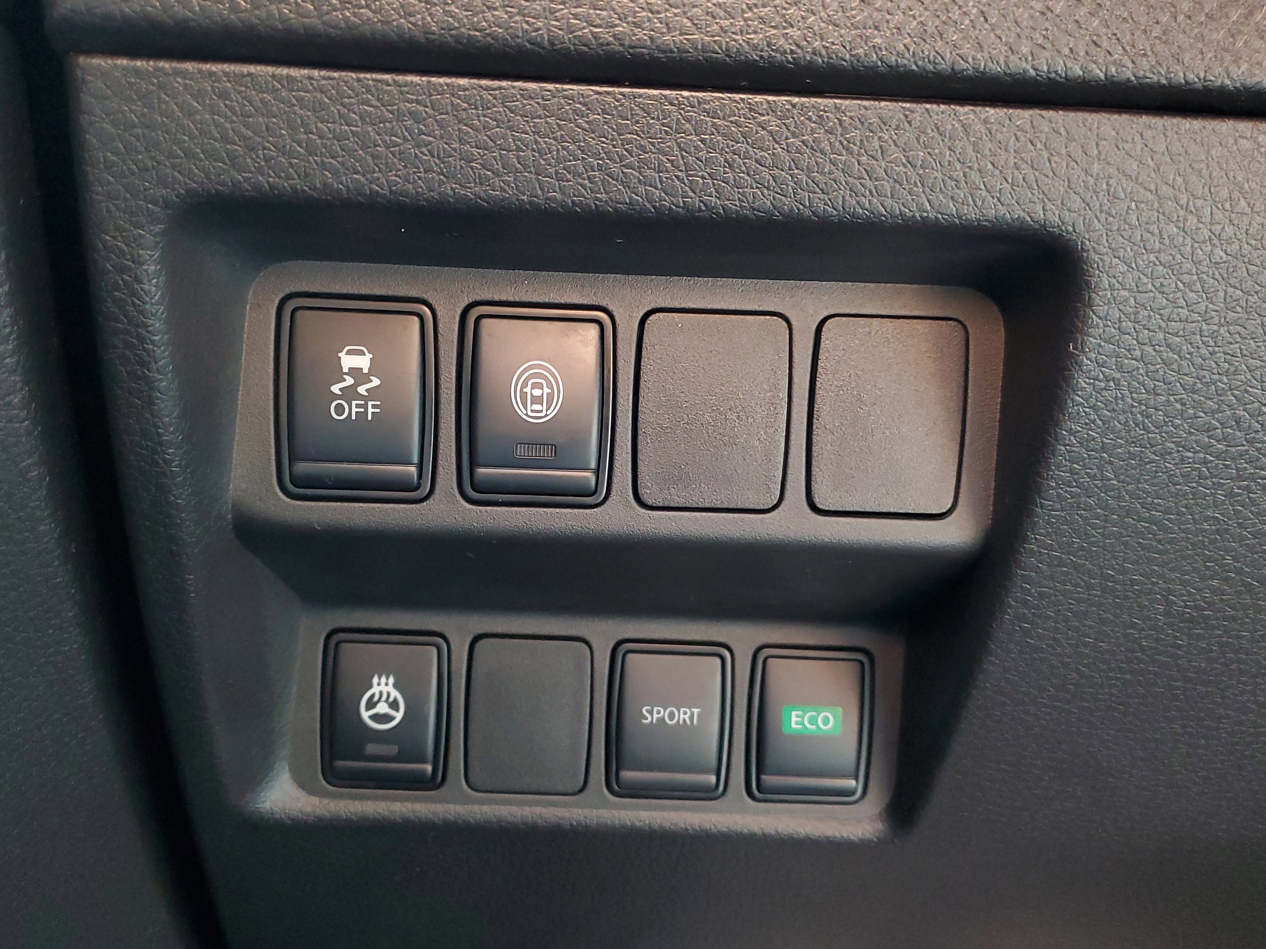 Certified 2022 Nissan Rogue Sport SV image 29