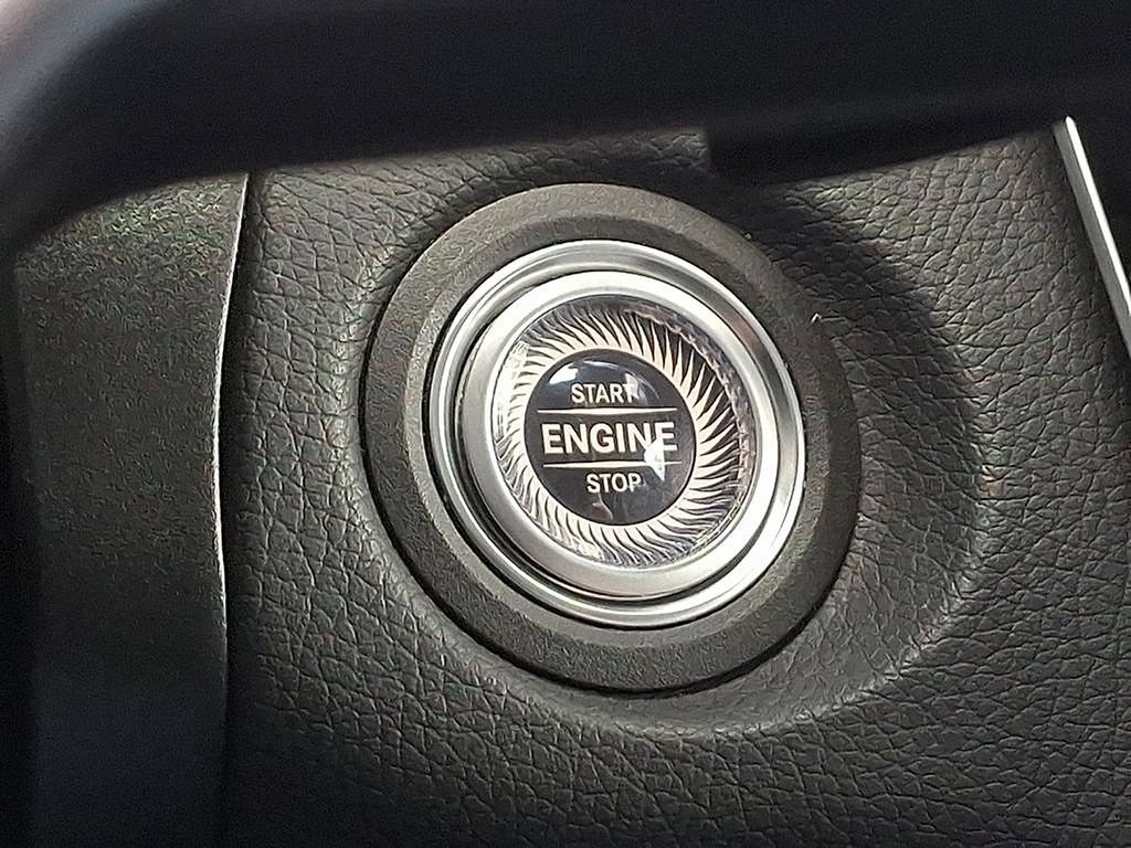Used 2022 Mercedes-Benz GLC 300 4MATIC image 23